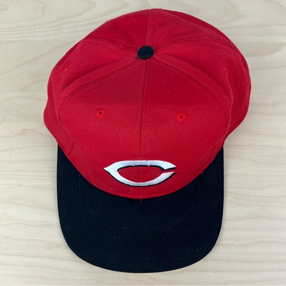 Cincinnati Reds MLB Snapback Hat Logo Athletic Red & Black Embroidered Logo - Picture 6 of 12